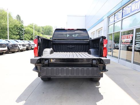 Used 2024 Chevrolet Silverado 2500 LT w/ Midnight Edition AWD/4WD image 34