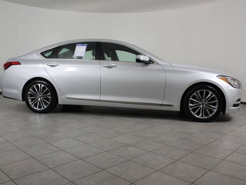 Used 2015 Hyundai Genesis 3.8 image 8