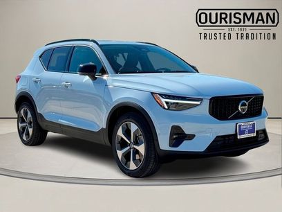 New 2026 Volvo XC40 B5 Plus w/ Protection Package Premier