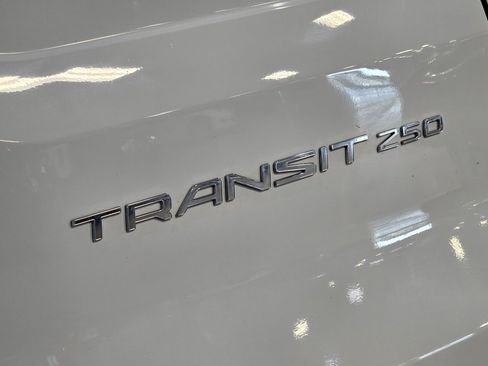 Used 2023 Ford Transit 250 148 High Roof Extended image 3