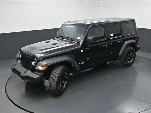 Used 2021 Jeep Wrangler Unlimited Sport AWD/4WD image 29