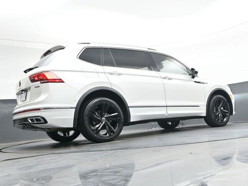 Used 2023 Volkswagen Tiguan SEL R-Line AWD/4WD image 30