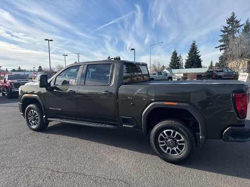 Used 2022 GMC Sierra 2500 AT4 image 11