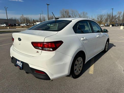 Used 2018 Kia Rio S image 3