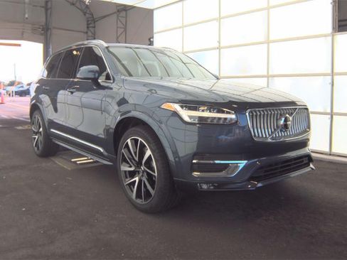 Used 2023 Volvo XC90 B6 Plus w/ Protection Package Premier AWD/4WD image 2