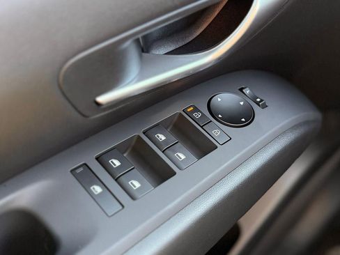 New 2026 Hyundai Tucson SE image 19