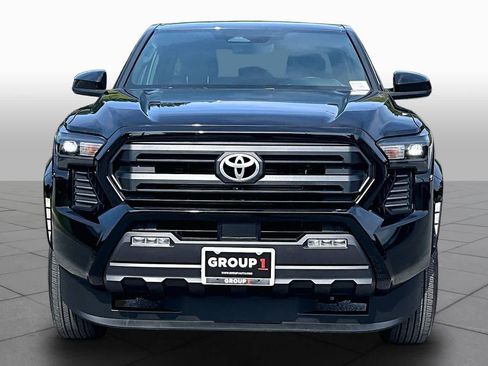 Used 2025 Toyota Tacoma SR5 AWD/4WD image 3