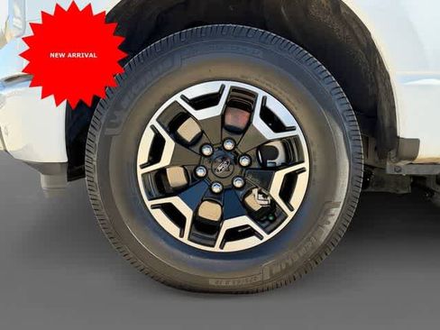 Used 2023 Ford F150 Lightning XLT image 9