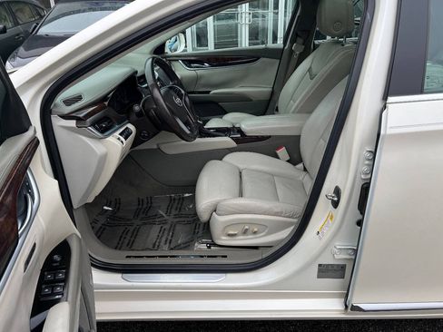 Used 2013 Cadillac XTS Platinum AWD/4WD image 21
