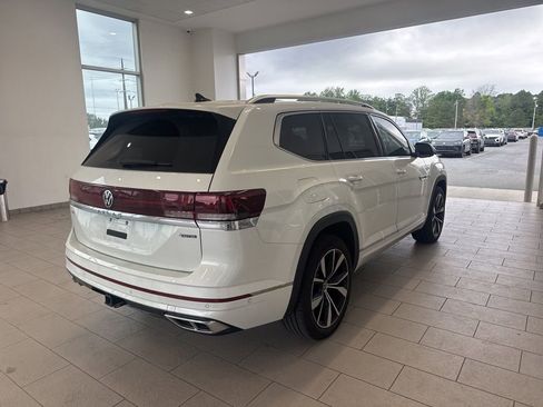 Used 2025 Volkswagen Atlas SEL Premium R-Line AWD/4WD image 5