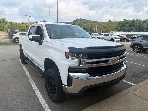 Used 2021 Chevrolet Silverado 1500 LT AWD/4WD image 1