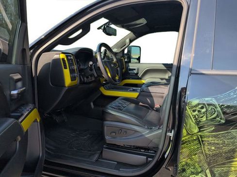 Used 2016 Chevrolet Silverado 2500 LT w/ LT Convenience Package image 10