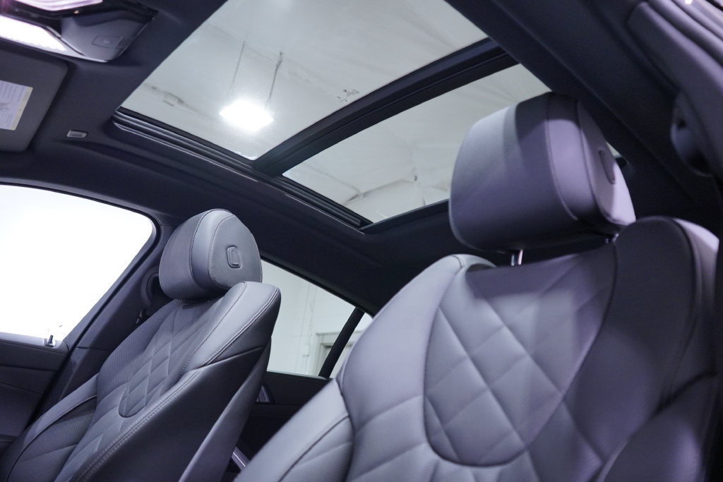 Used 2026 BMW X6 xDrive40i w/ Premium Package AWD/4WD image 9