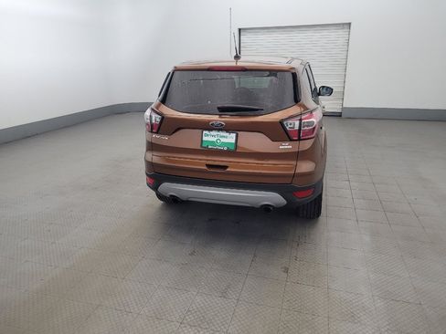 Used 2017 Ford Escape SE FWD image 7