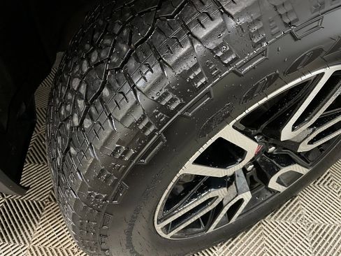 Certified 2025 GMC Sierra 1500 AT4 w/ AT4 Premium Package image 57