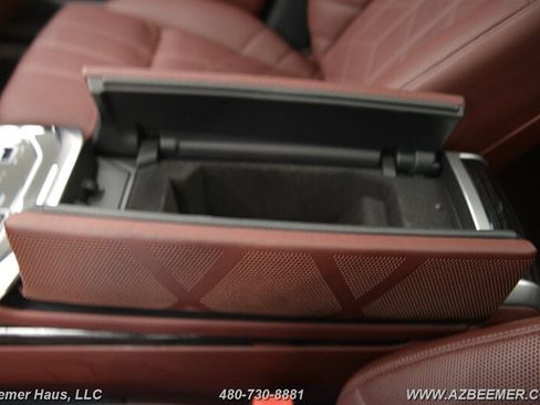 Used 2025 BMW 750e xDrive w/ Premium Package AWD/4WD image 38