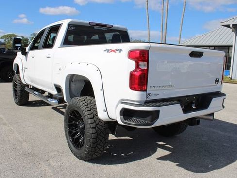 Used 2024 Chevrolet Silverado 2500 LT image 9