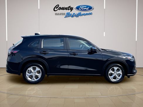 Used 2025 Honda HR-V LX image 27