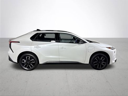 New 2026 Subaru Solterra Premium image 5