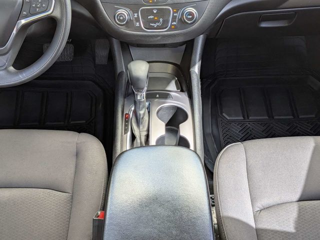 Used 2021 Chevrolet Malibu LS FWD image 18