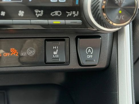 Used 2024 Toyota RAV4 XLE w/ Convenience Package AWD/4WD image 18