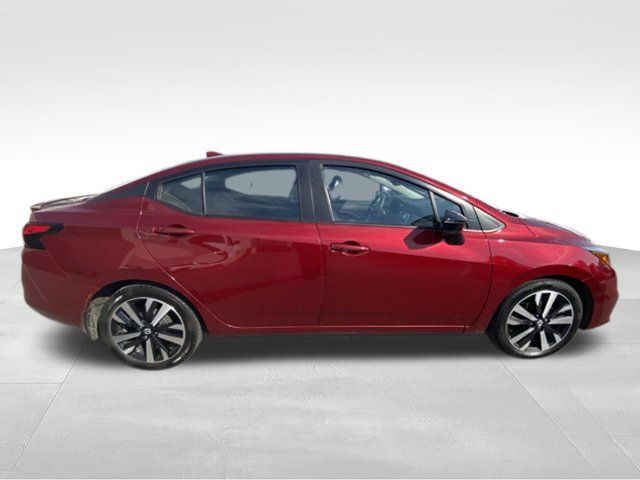 Used 2022 Nissan Versa SR FWD image 15