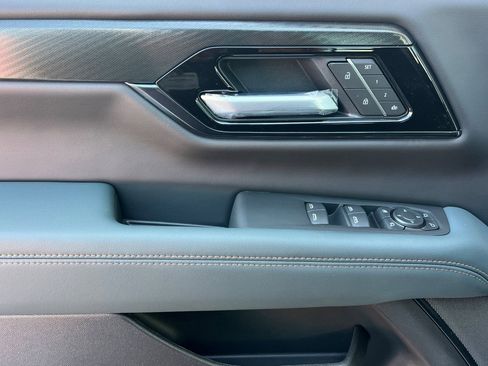 New 2026 GMC Yukon XL AT4 image 9