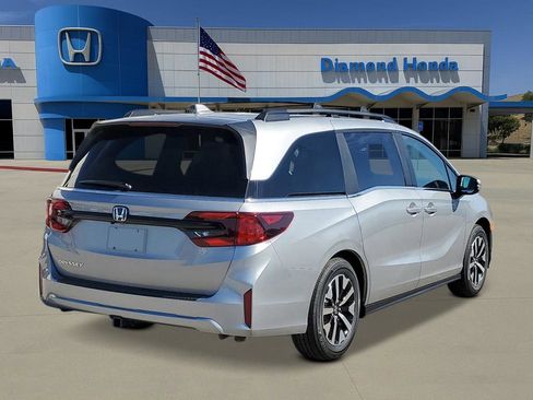 New 2026 Honda Odyssey EX-L image 4