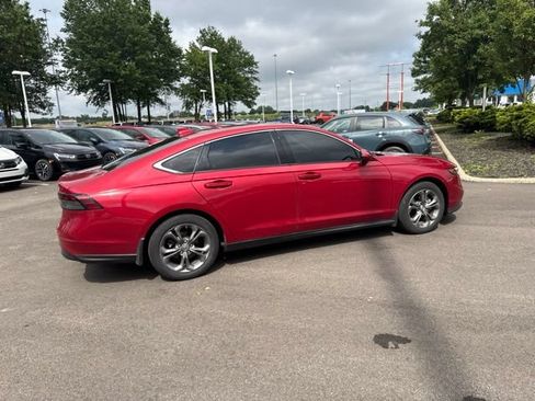 Used 2024 Honda Accord EX image 11