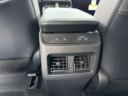 New 2026 Toyota C-HR AWD/4WD image 14