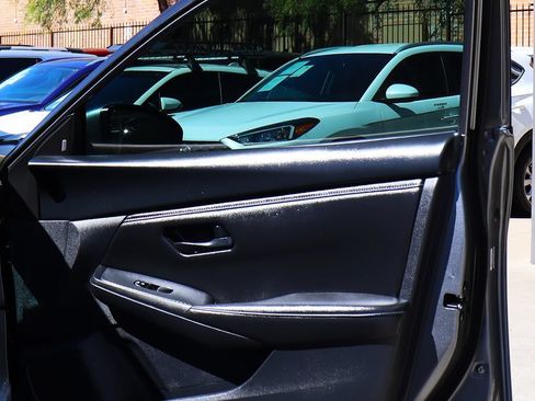 Used 2024 Nissan Sentra S FWD image 29