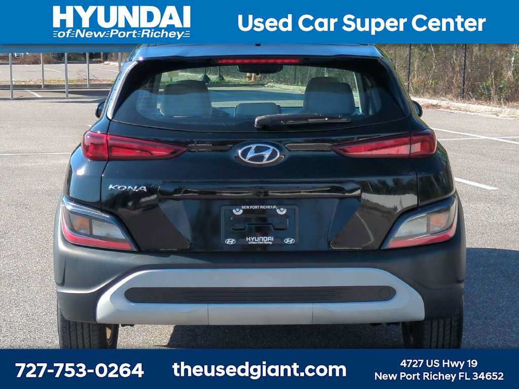 Certified 2022 Hyundai Kona SE FWD image 4