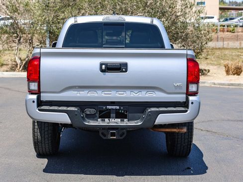 Certified 2019 Toyota Tacoma TRD Sport w/ TRD Premium Sport Package AWD/4WD image 24