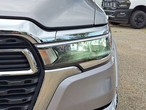 Certified 2025 RAM 1500 Big Horn AWD/4WD image 34