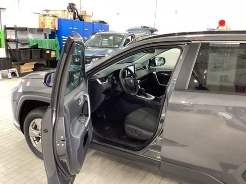 Used 2025 Toyota RAV4 XLE AWD/4WD image 10