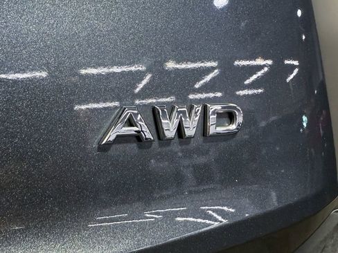 Used 2023 Nissan Rogue S image 12