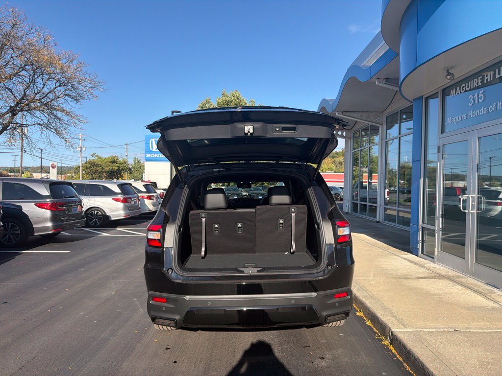 New 2026 Honda Pilot Black Edition image 8