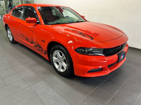 Used 2021 Dodge Charger SXT w/ Cold Weather Package RWD image 2