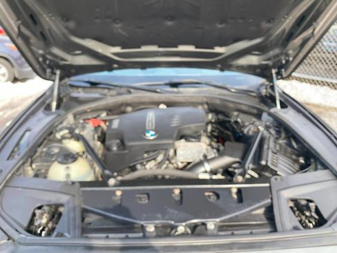 Used 2014 BMW 528i xDrive 528i xDrive AWD 4dr Sedan image 37