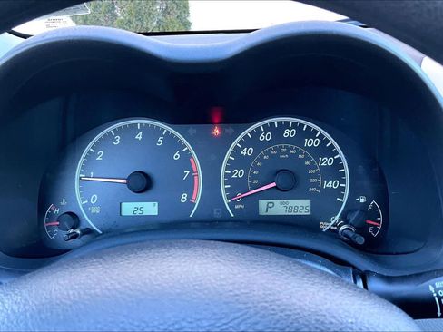 Used 2013 Toyota Corolla LE image 25