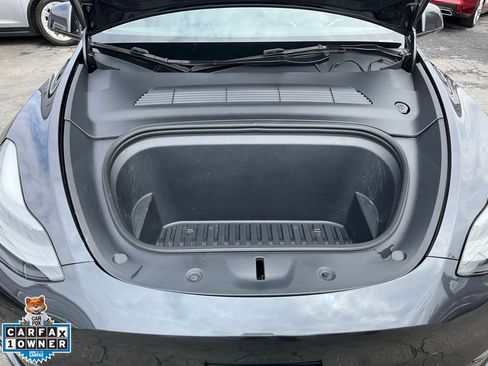 Used 2024 Tesla Model Y 2WD image 11