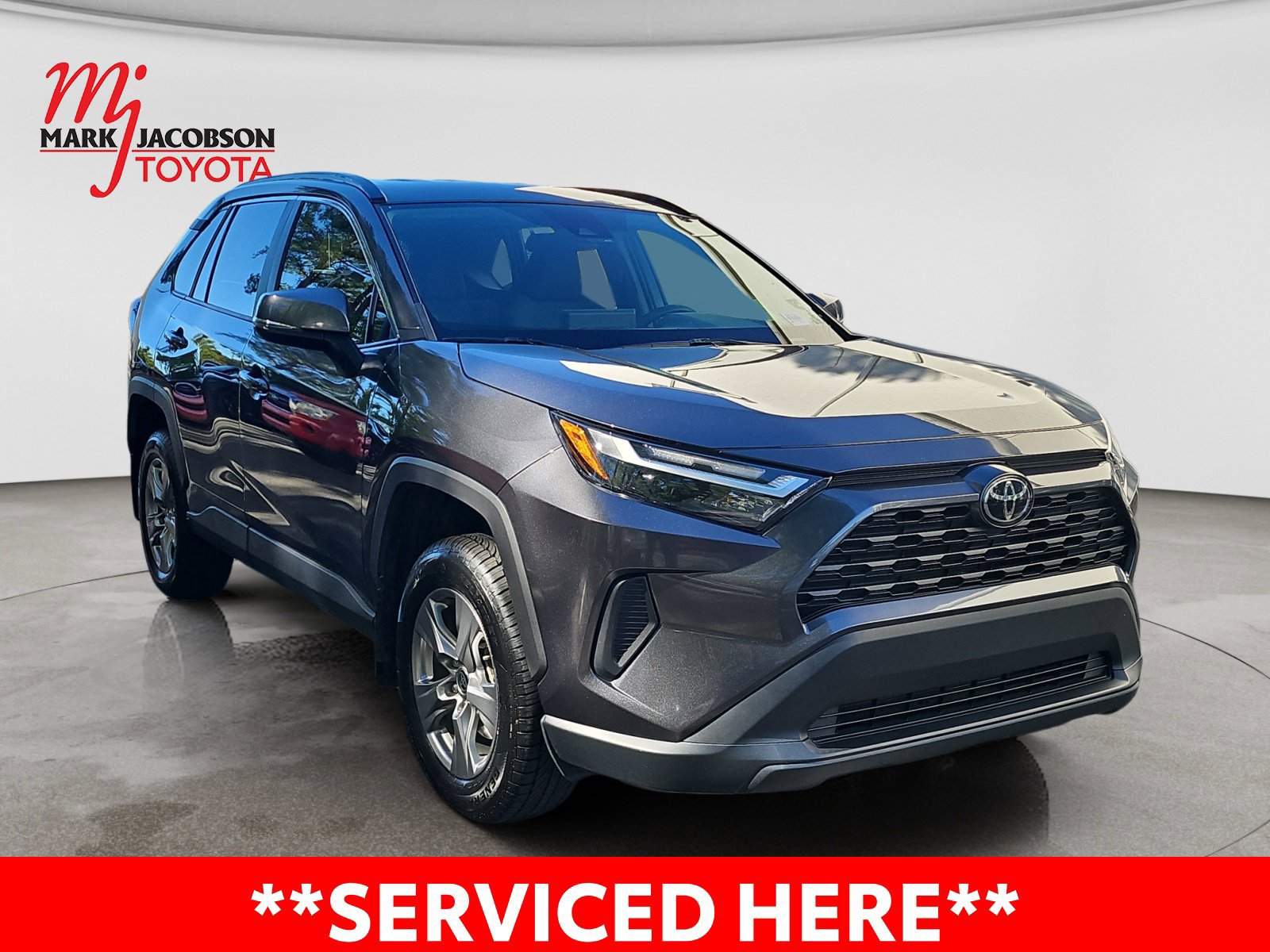 Used 2023 Toyota RAV4 XLE FWD image 5