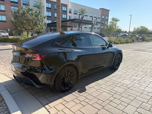 Used 2020 Tesla Model Y Long Range AWD/4WD image 4