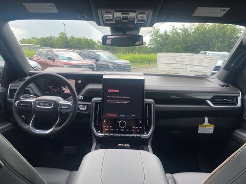 New 2026 GMC Yukon Elevation AWD/4WD image 12