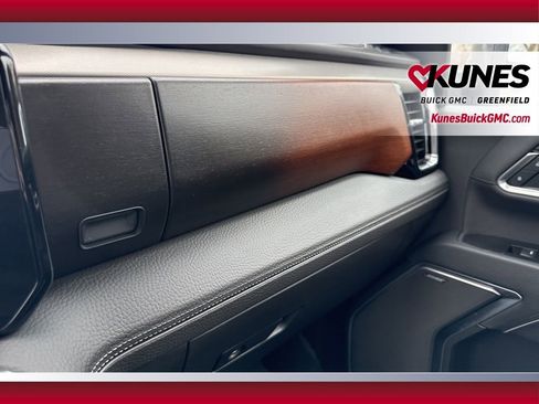 Used 2026 GMC Sierra 3500 Denali w/ Denali Reserve Package image 37