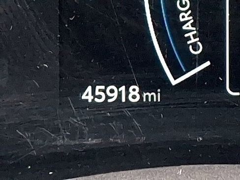 Used 2025 Toyota Camry LE FWD image 17