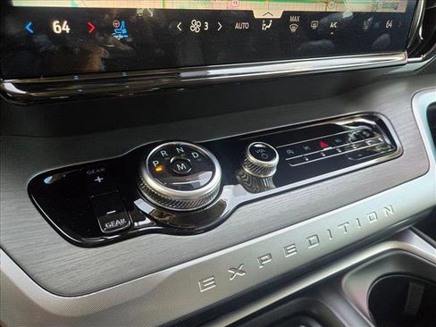 New 2025 Ford Expedition Max Platinum w/ Driver's Package image 14