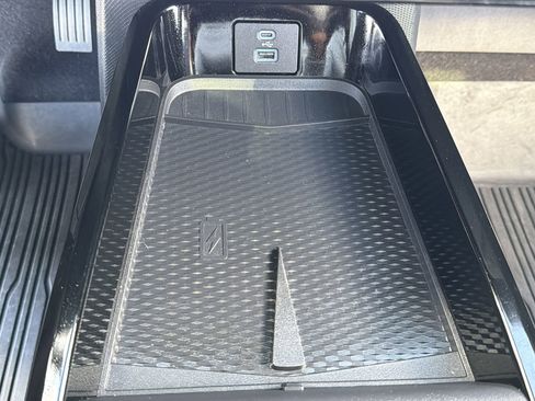 Used 2023 Ford Mustang Mach-E Premium image 9