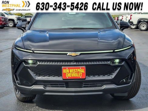 New 2026 Chevrolet Equinox EV LT image 4