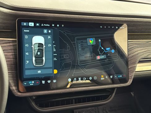 Used 2022 Rivian R1S Launch Edition AWD/4WD image 20